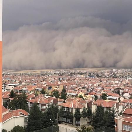 Ankara'da Kum Fırtınası! Koronada Zirveyi Oynarken, Bir de Kum Fırtınası Felaketi Başladı! Sonumuz Geliyor mu? 14