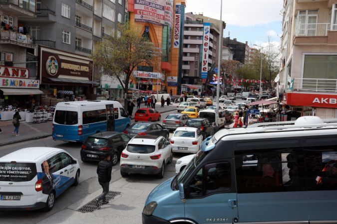 Başkan Yaşar, sözlerini tutuyor! Demetevler'in trafik çilesine son 3