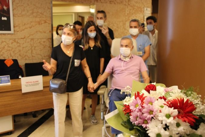 73 Yaşındaki Adam Koronavirüse Yakalanınca Şoka Girdi! Yoğun Bakımdan Çıkıp Herkesi Maskeli Görünce Öyle Bir Şey Zannetti ki... 1