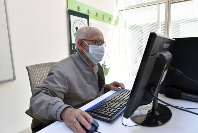 86 yaşındaki kursiyer bilgisayar kullanmayı öğrendi 1