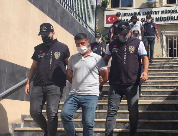 İstanbul'da iş yerlerinden hırsızlık yapan 5 şüpheliden 2'si tutuklandı 1