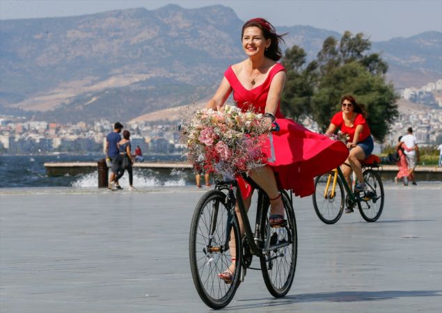 "Süslü Kadınlar" bisiklet turunu, "Kovid-19" tedbirleri altında gerçekleştirdi 4