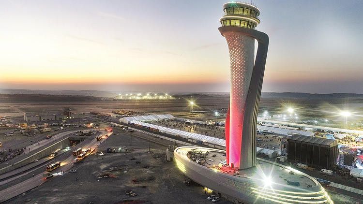Turizmin "gözde" havalimanları olan İstanbul, İzmir, Antalya, Muğla ve Adana'da 13,5 milyon yolcu uçtu 1
