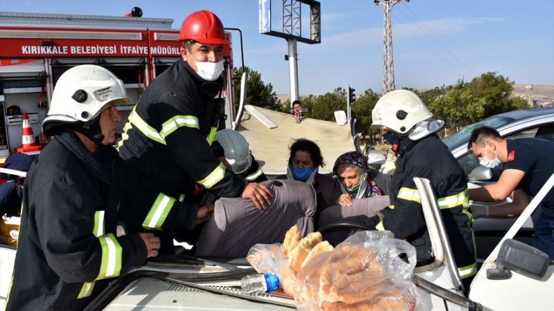 Kırıkkale'de korkunç kaza: 6 yaralı 6