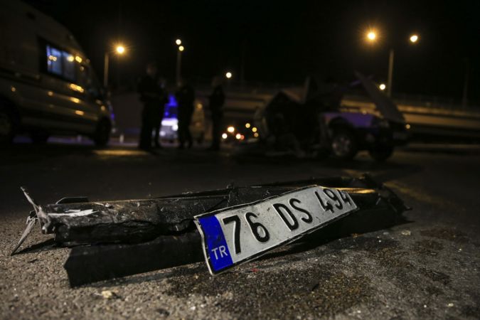 Ankara'da feci kaza: Tır otomobile arkadan çarptı: 2 ölü 2