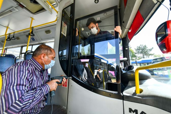 Ankara'da hizmet veren bin 450 EGO otobüsüne şeffaf kabin montaj işlemlerine başlandı 3