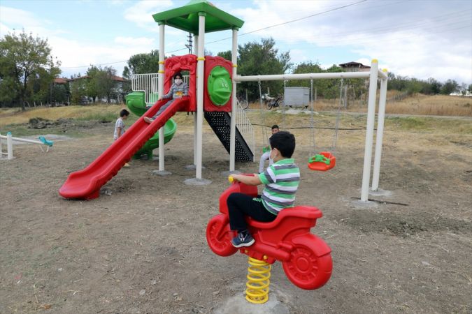 Edirne'nin köylerine çocuk oyun parkları kuruldu 1