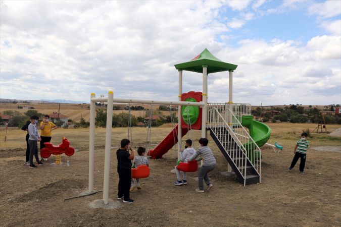 Edirne'nin köylerine çocuk oyun parkları kuruldu 5