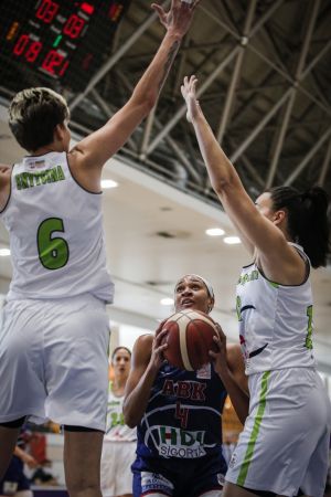 Nesibe Aydın - Büyükşehir Belediyesi Adana Basketbol: 79-60 2