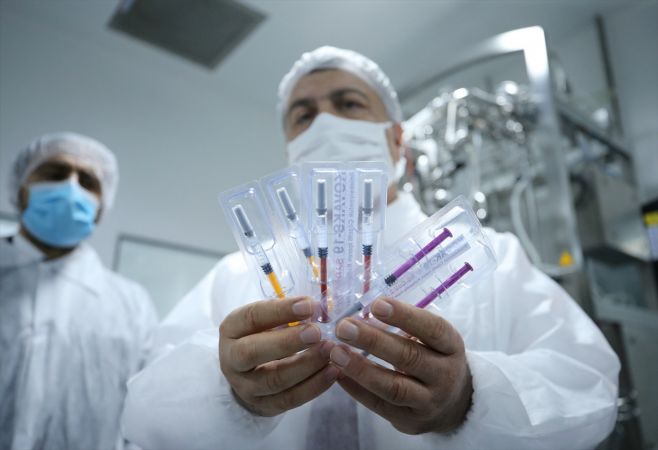 Bakan Koca müjdeyi verdi! Yerli Kovid-19 aşısında insan üzerinde deneme aşamasına geçildi 75