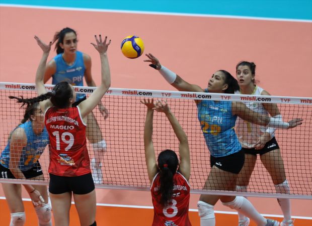 PTT - Nilüfer Belediyespor: 2 - 3 8