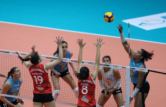 PTT - Nilüfer Belediyespor: 2 - 3 9