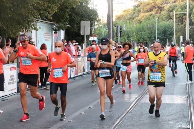 Uluslararası İzmir Maratonu başladı - Foto Galeri 1