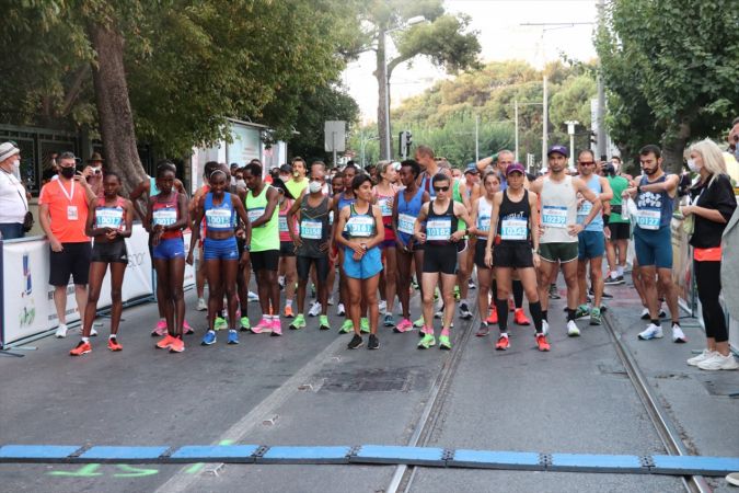 Uluslararası İzmir Maratonu başladı - Foto Galeri 9