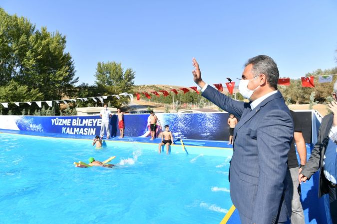 Mamak'a havuz kuruldu, çocuklar bayram etti - Ankara 5