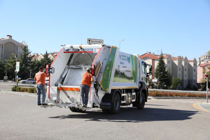 Ankara Etimesgut'ta 430 personel 24 saat temizlik için iş başında 2