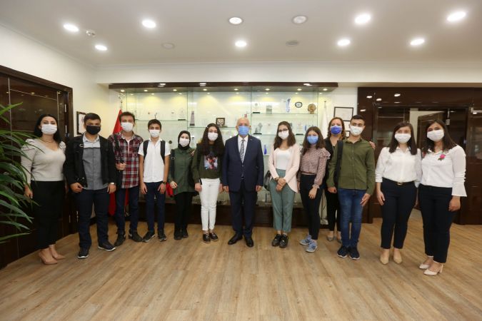 Başkan Yaşar, sınava hazırlanan öğrencilere jest yaptı - Ankara 6