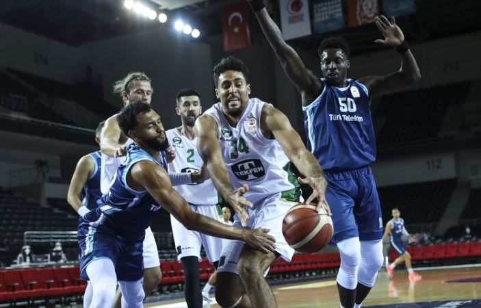 Türk Telekom - Darüşşafaka Tekfen: 79 - 69 2