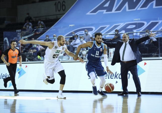 Türk Telekom - Darüşşafaka Tekfen: 79 - 69 20