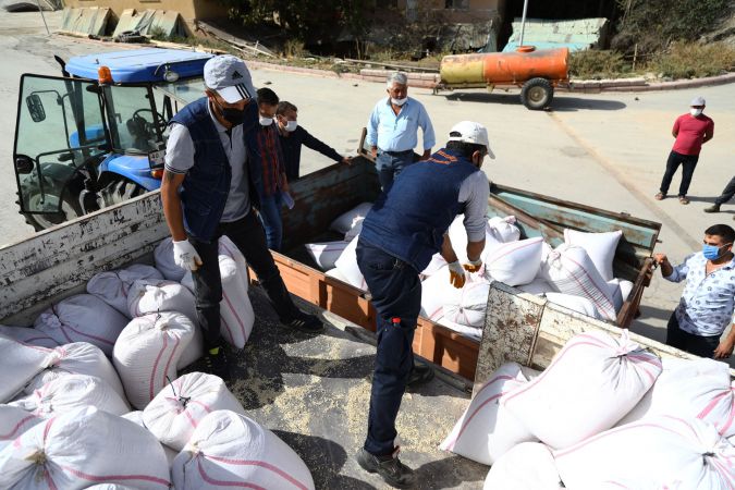 Ankara Keçiören Belediyesi'nden Çiftçilere Tohum Desteği 1