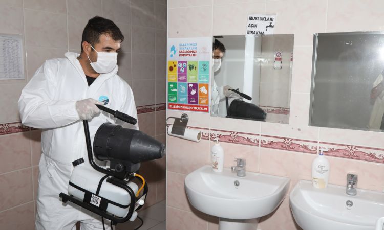 Ankara Çankaya Belediyesi 243 okulda dezenfeksiyon işlemi yapıyor 9