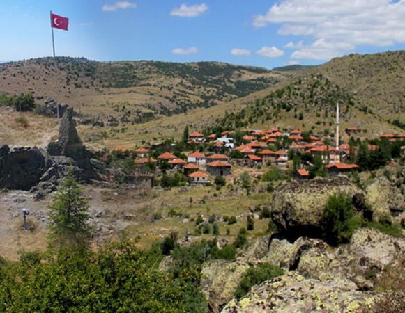 Ankara'da Kabus Gibi Köy! Davul Çaldığı An Felaket Başlıyor... O isim Rahatsız Oluyor, Esrarengiz Olay! 1