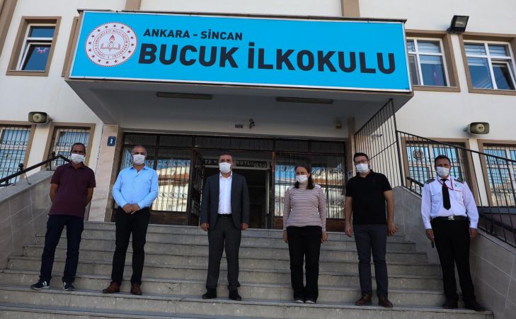 Sincan Belediye Başkanı Ercan öğrencilerin okul heyecanına ortak oldu - Ankara 1