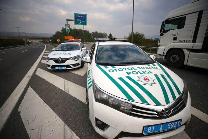 Anadolu Otoyolu Bolu Dağı Tüneli Ankara yönü trafiğe kapatıldı 7