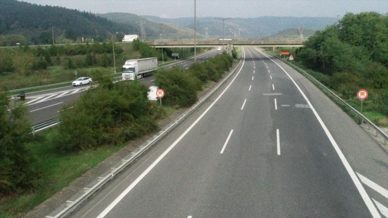 Anadolu Otoyolu Bolu Dağı Tüneli Ankara yönü trafiğe kapatıldı 14