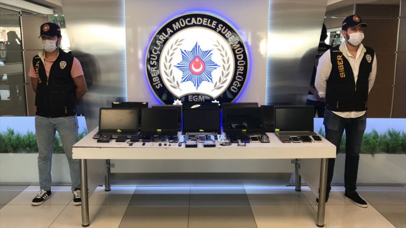 İstanbul merkezli 17 ilde operasyon! Müstehcen görüntü ve mesaj paylaşan 13 kişi tutuklandı 3