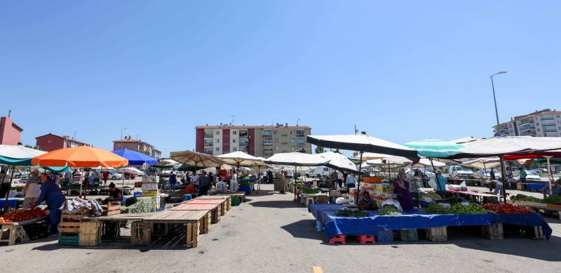 Ankara Sincan’da köylü pazarlarına yoğun ilgi 1