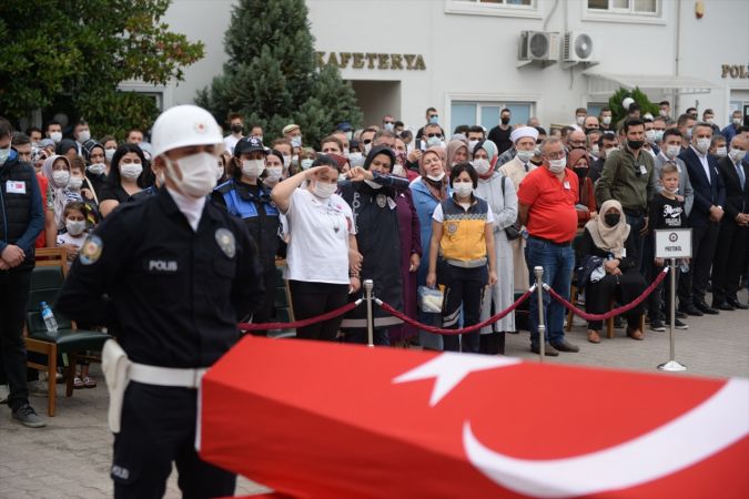 Sakarya'da trafik kazasında şehit olan yunus polisinin cenazesi memleketi Ankara'ya gönderildi 10