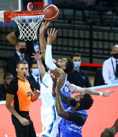 Türk Telekom - Büyükçekmece Basketbol: 67 - 63 2