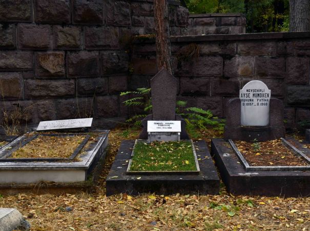 Ankara Büyükşehir Belediyesi'nden devlet büyüklerinin mezarlarına vefa 9