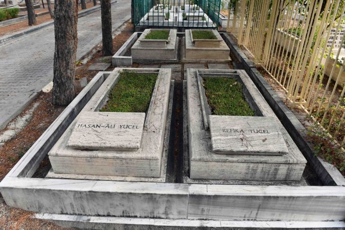 Ankara Büyükşehir Belediyesi'nden devlet büyüklerinin mezarlarına vefa 6