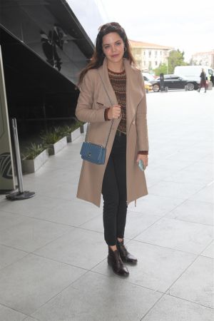 Bir Zamanlar Çukurova Dizisinin En Güzel Oyuncusunun Estetiksiz Halini Görenler Gözlerine İnanamıyor! "Bu Neymiş Böyle..." 5