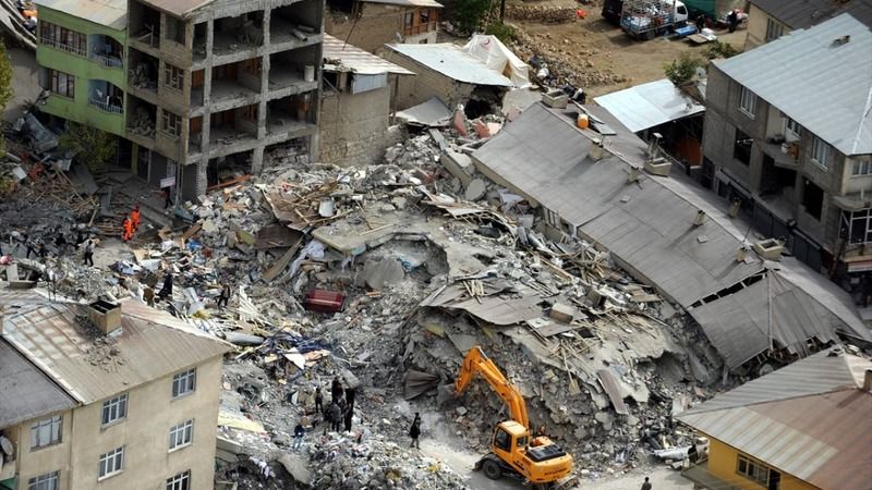 Van depreminin 9. yılı! 604 kişi hayatını kaybetmişti... 4