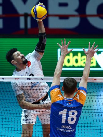 Halkbank - İnegöl Belediyespor: 3 - 1 1