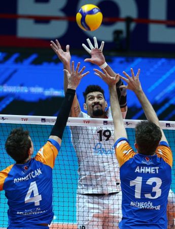 Halkbank - İnegöl Belediyespor: 3 - 1 5