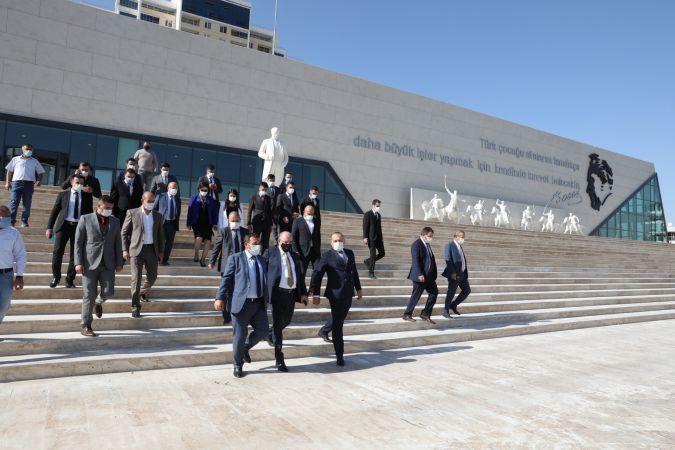 MHP'li yöneticiler Türk Tarih Müzesi'ne hayran kaldılar 2
