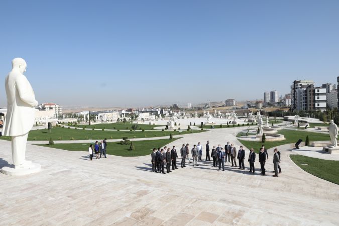 MHP'li yöneticiler Türk Tarih Müzesi'ne hayran kaldılar 3