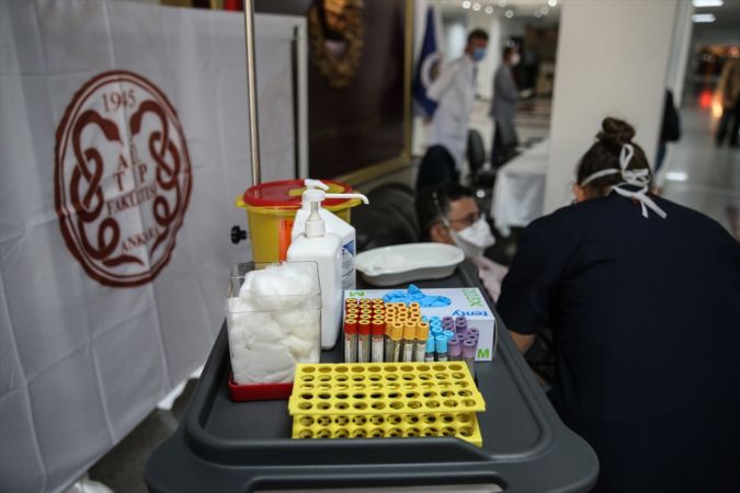 Kovid-19'a karşı geliştirilen aşı Ankara'da gönüllülere uygulanmaya başlandı 9