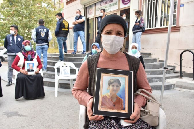 Diyarbakır'daki evlat nöbetine iki aile daha katıldı 3