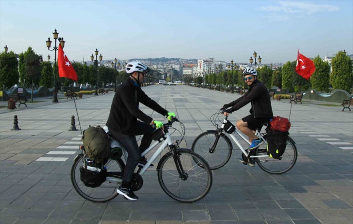 Atatürk'e saygı için Samsun'dan Ankara'ya 500 kilometre pedal çevirecekler 1