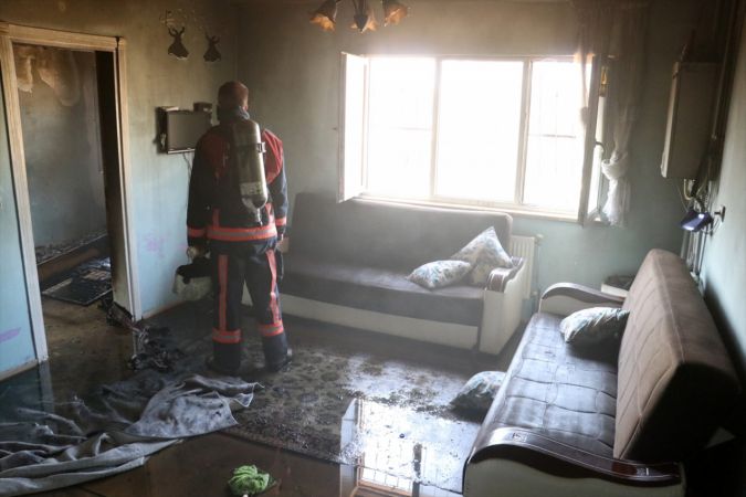Evde çıkan yangında 8 aylık bebek hayatını kaybetti, iki çocuk yaralandı 1
