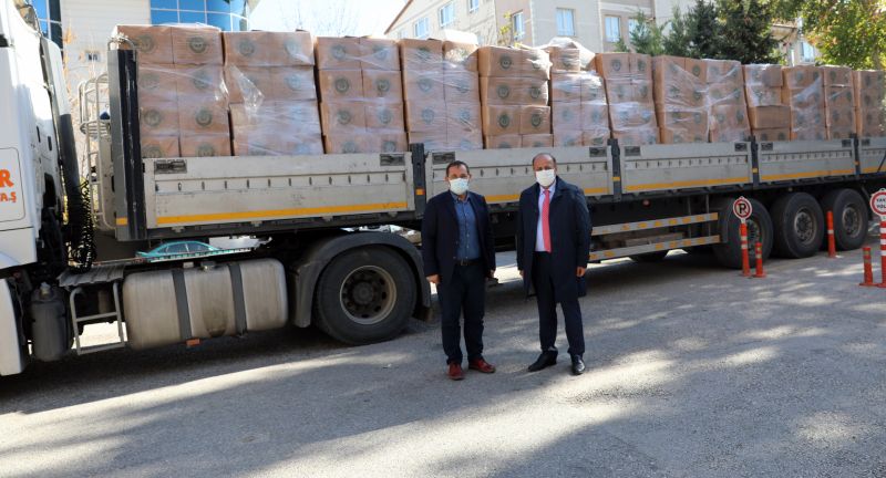 Ankara Etimesgut Belediyesi'nden deprem bölgesine 1 tır gıda malzemesi... 3