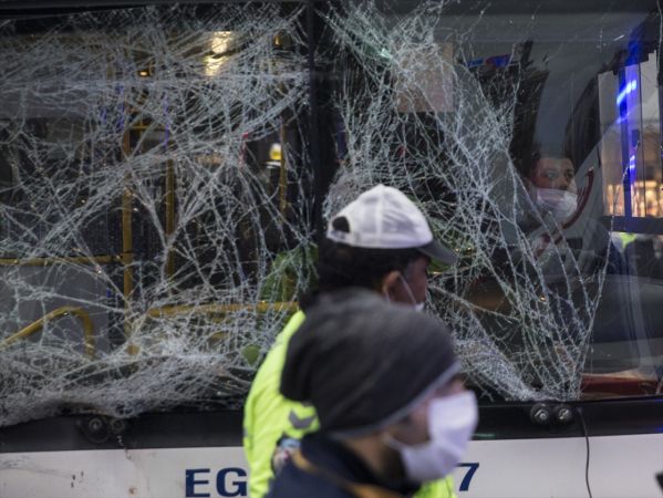 Ankara'da iki otobüsün karıştığı trafik kazasında 17 kişi yaralandı 16