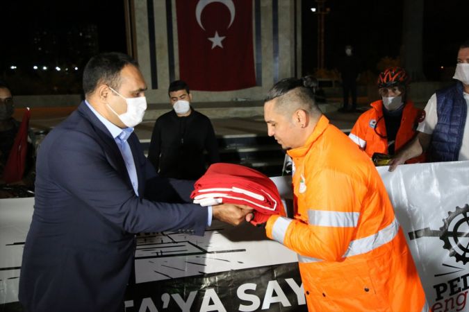 Atatürk'ü ziyaret etmek için Mersin'den Ankara'ya pedal çevirmeye başladılar 4