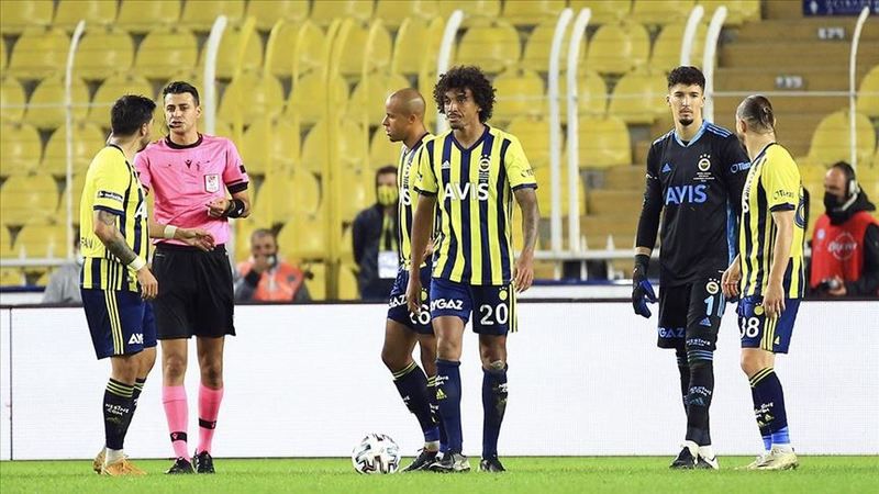 Fenerbahçe'nin 4 maçlık galibiyet serisini Konyaspor bitirdi 1