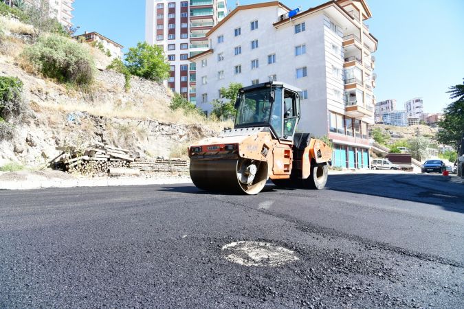 Ankara Mamak’ta asfalt çalışması hız kesmiyor 4